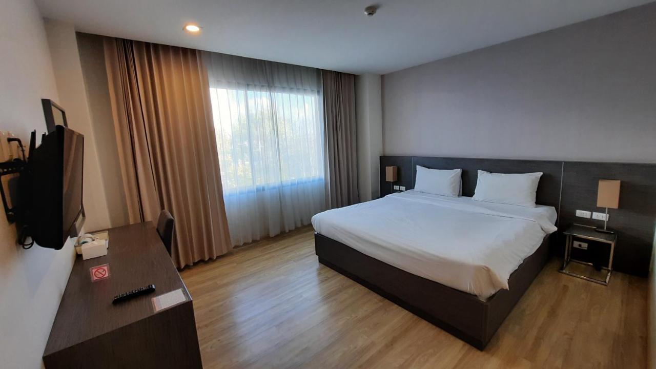 Leosor Hotel Nakhonratchasima Exterior foto